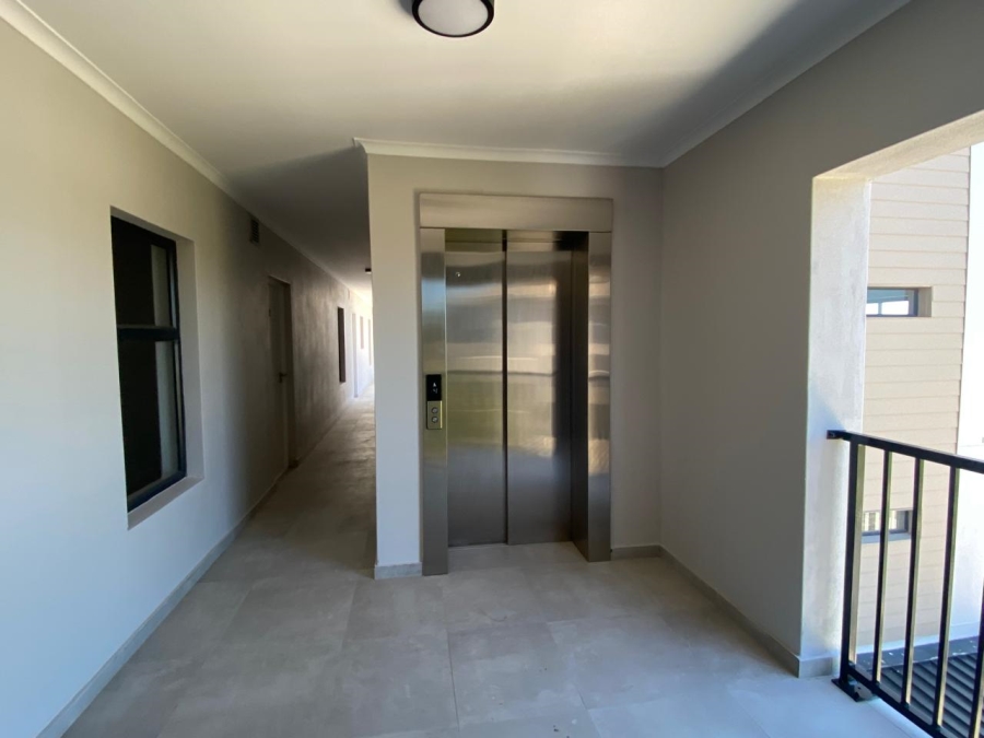 1 Bedroom Property for Sale in Table View Western Cape